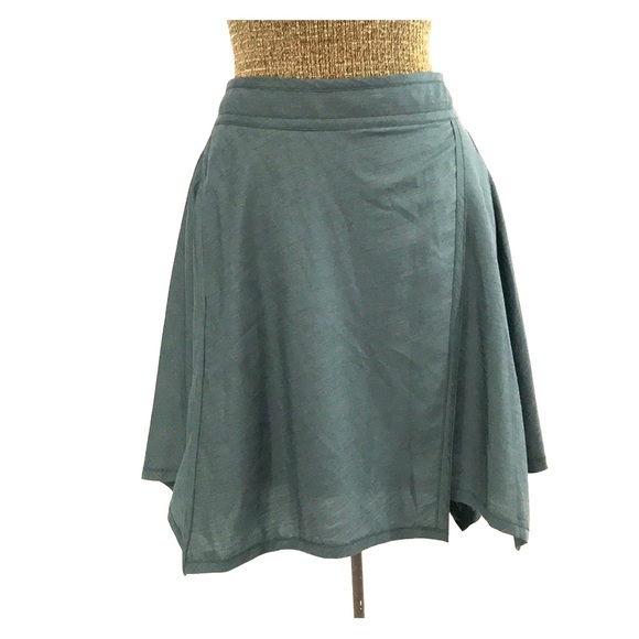 BCBGeneration Handkerchief Hem Skirt - Picture 2 of 8